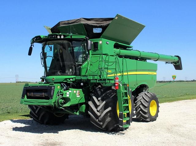 Image of John Deere S780 equipment image 1