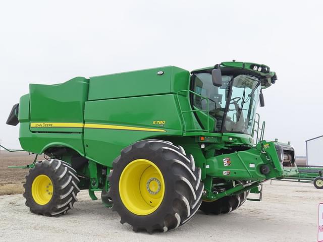 Image of John Deere S780 equipment image 2