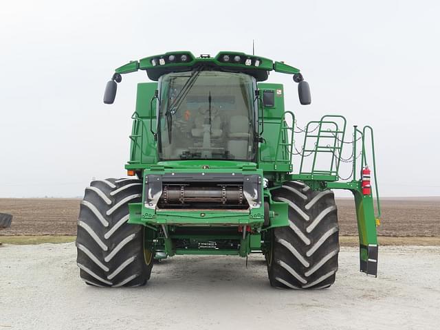 Image of John Deere S780 equipment image 1