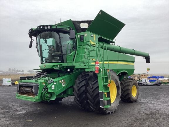 Main image John Deere S780