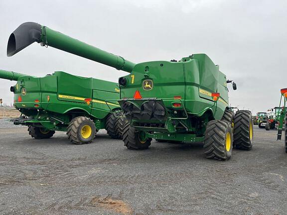 Image of John Deere S780 equipment image 2