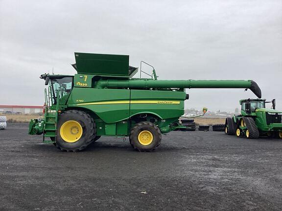 Image of John Deere S780 equipment image 1