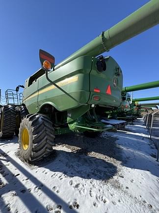 Image of John Deere S780 equipment image 3