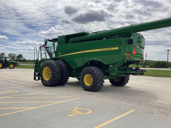 Image of John Deere S780 equipment image 2