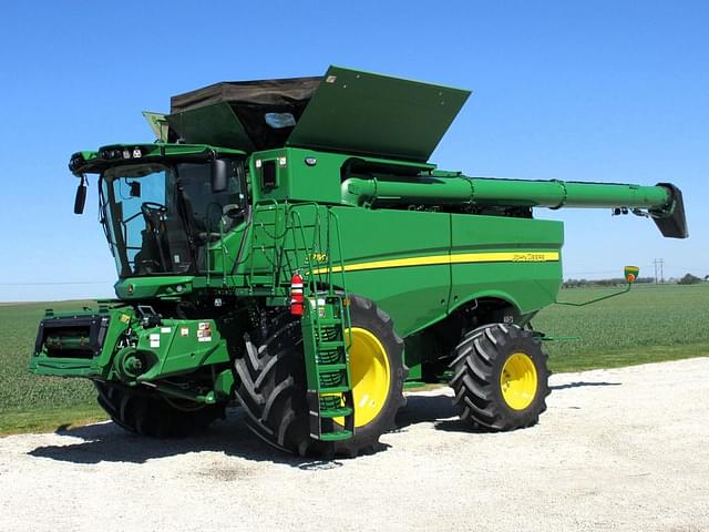 Image of John Deere S780 equipment image 4