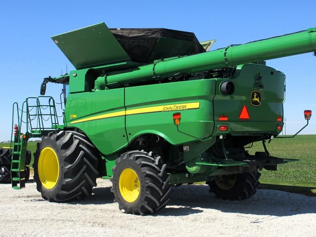 Image of John Deere S780 equipment image 4