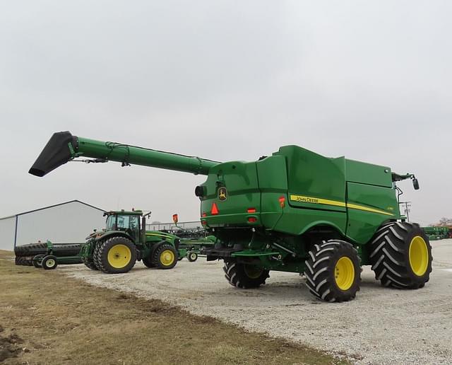 Image of John Deere S780 equipment image 1