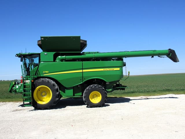 Image of John Deere S780 equipment image 3