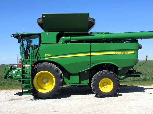 Image of John Deere S780 equipment image 2