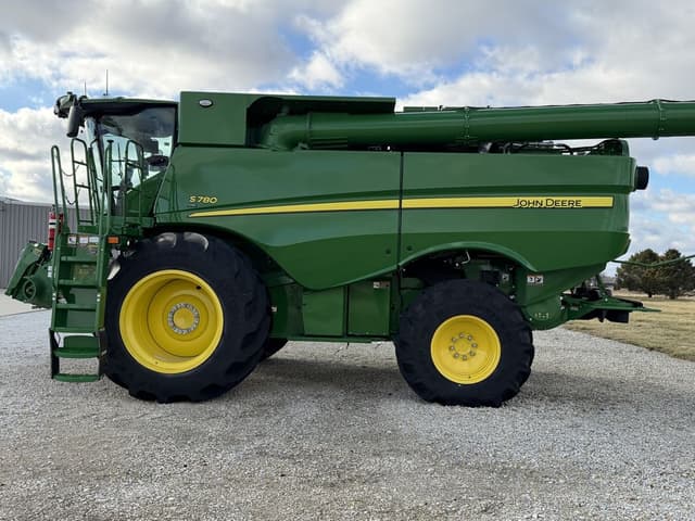 Image of John Deere S780 equipment image 3