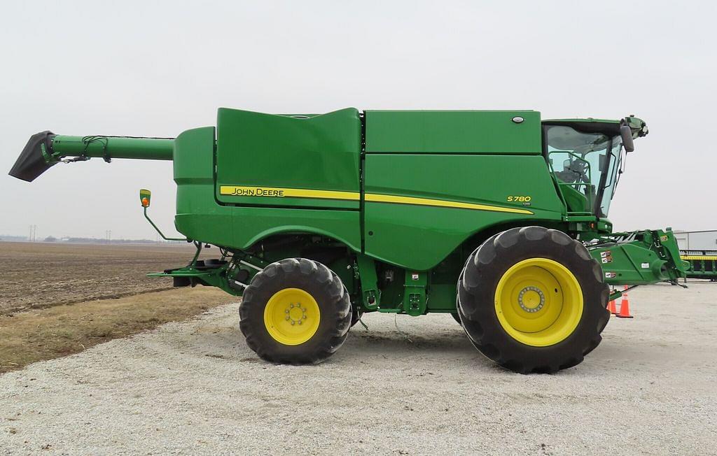 Image of John Deere S780 Primary image