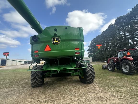 Image of John Deere S780 equipment image 1
