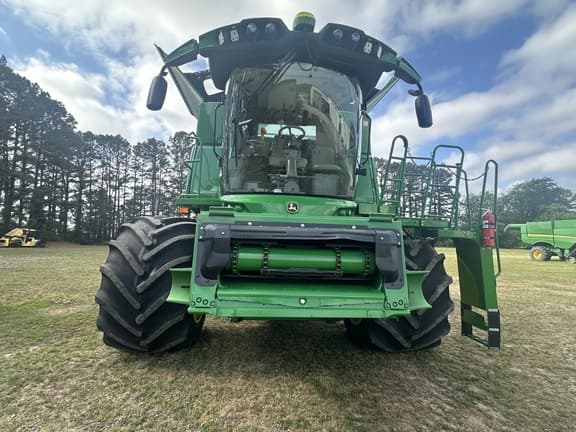 Image of John Deere S780 equipment image 3