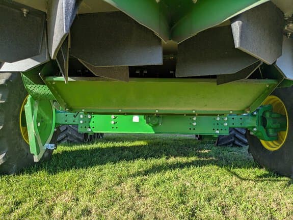 Image of John Deere S780 equipment image 4