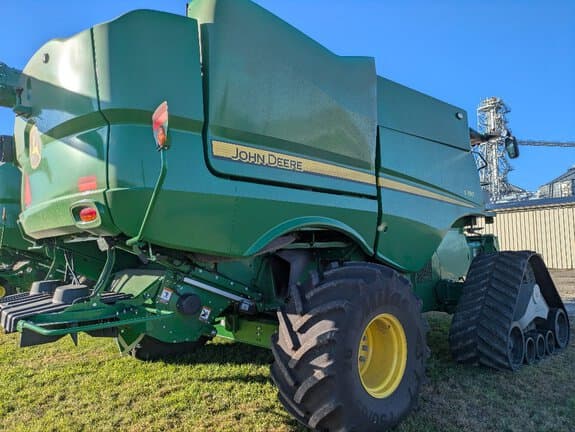 Image of John Deere S780 equipment image 2