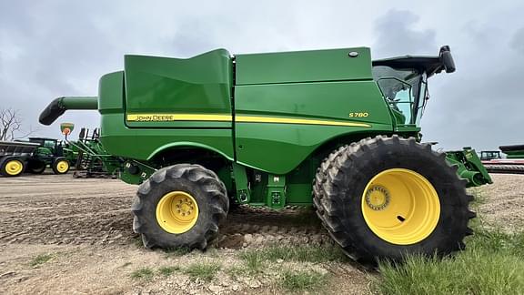 Image of John Deere S780 equipment image 1