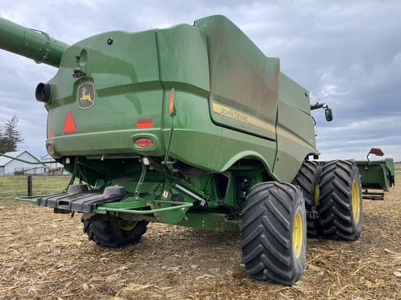 Image of John Deere S780 equipment image 4