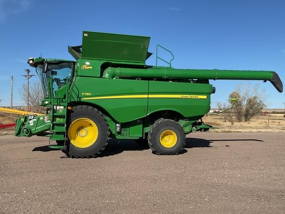 Image of John Deere S780 equipment image 3