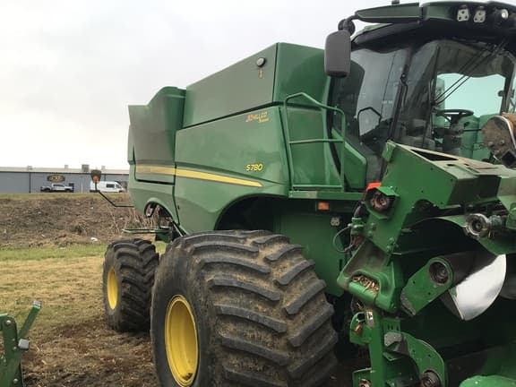 Image of John Deere S780 equipment image 1