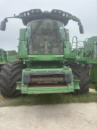 Image of John Deere S780 equipment image 1