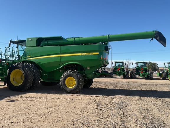 Image of John Deere S780 equipment image 4