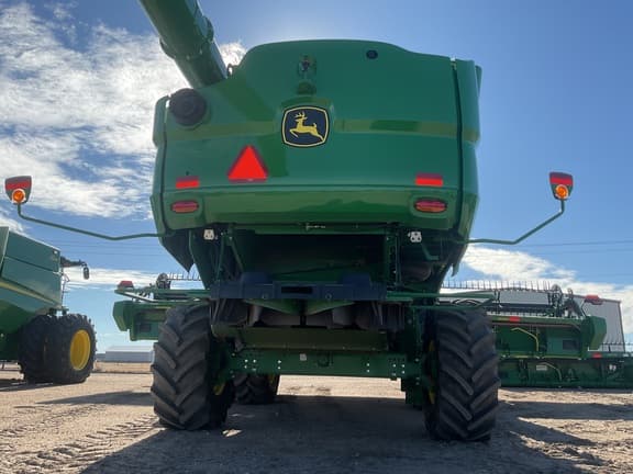Image of John Deere S780 equipment image 3