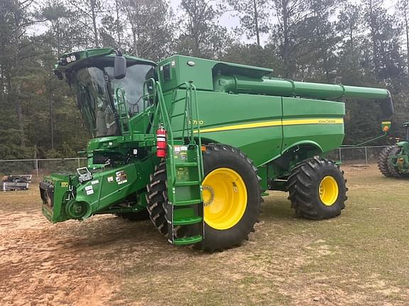 Image of John Deere S780 equipment image 1