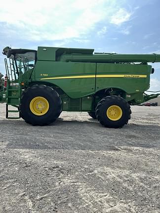 Image of John Deere S780 equipment image 4