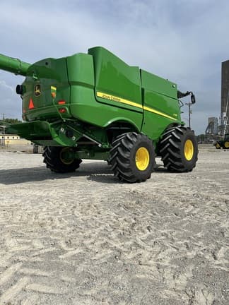 Image of John Deere S780 equipment image 2