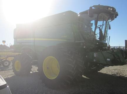 Image of John Deere S780 equipment image 1