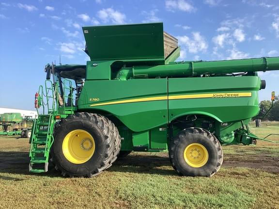 Image of John Deere S780 equipment image 3