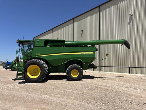 Image of John Deere S780 equipment image 1
