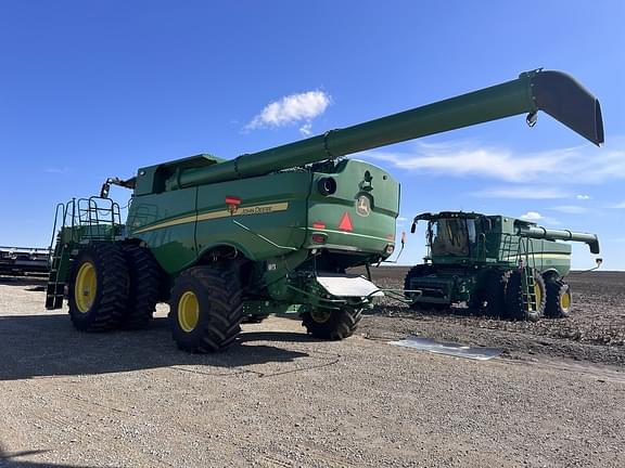 Image of John Deere S780 equipment image 3