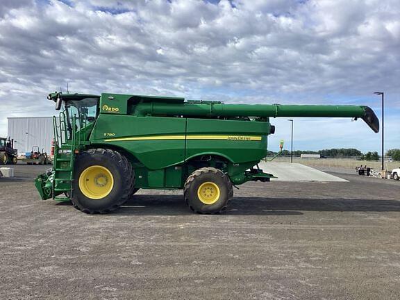 Image of John Deere S780 equipment image 1