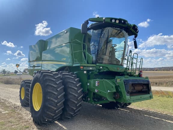 Image of John Deere S780 equipment image 2