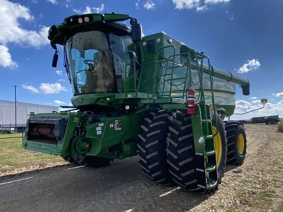 Image of John Deere S780 Primary image