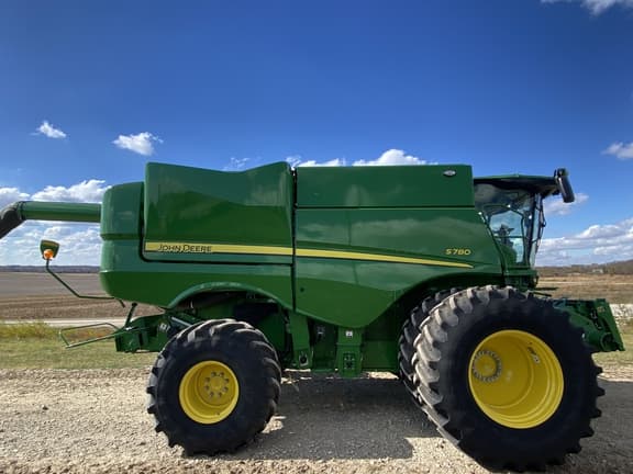 Image of John Deere S780 equipment image 3