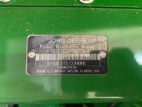 Image of John Deere S780 equipment image 1