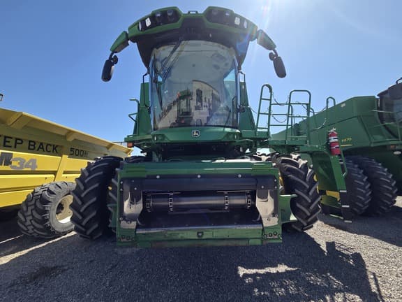 Image of John Deere S780 equipment image 2