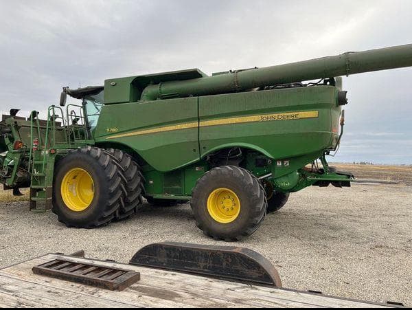 Image of John Deere S780 equipment image 4