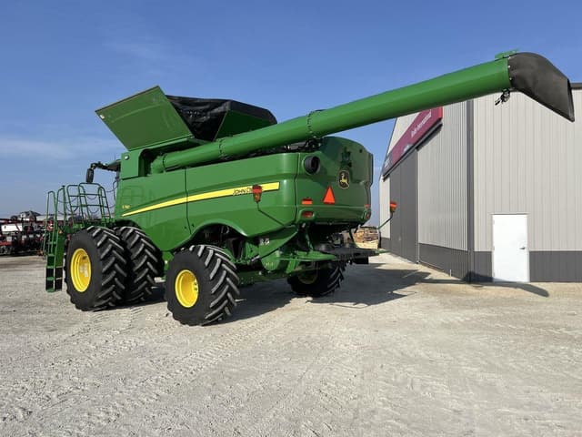 Image of John Deere S780 equipment image 4