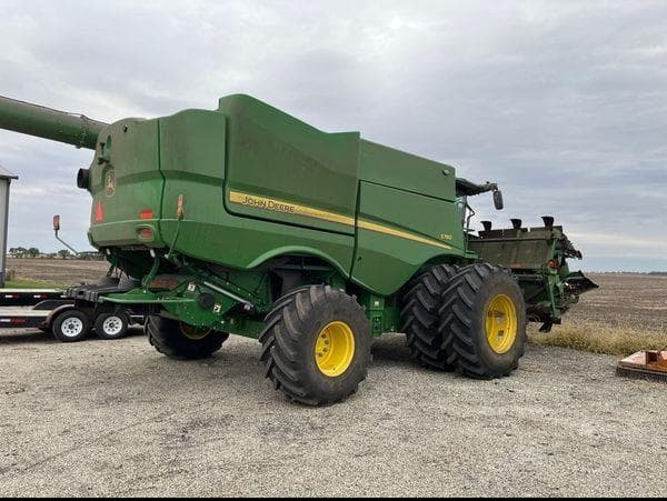 Image of John Deere S780 equipment image 2