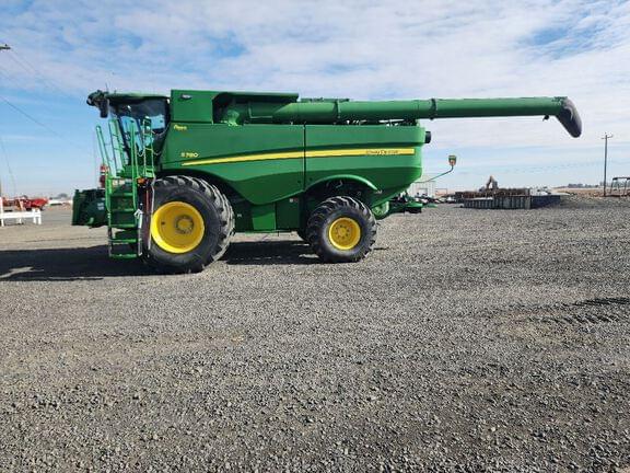 Image of John Deere S780 equipment image 1