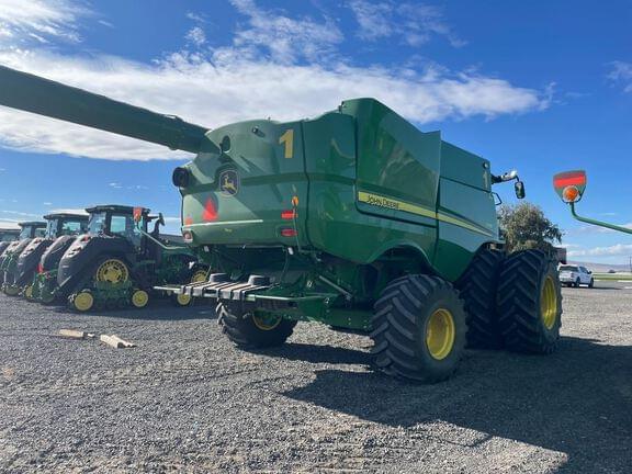 Image of John Deere S780 equipment image 2