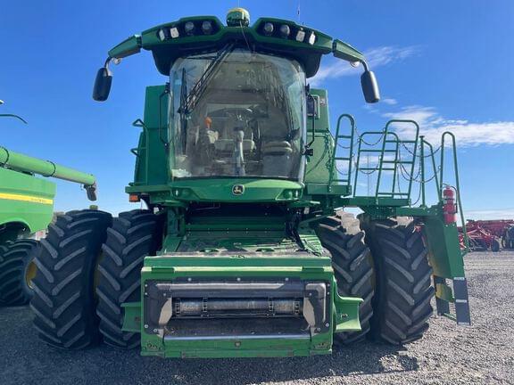 Image of John Deere S780 equipment image 4