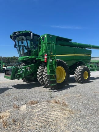 2024 John Deere S780 Equipment Image0