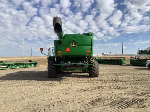 Image of John Deere S780 equipment image 4