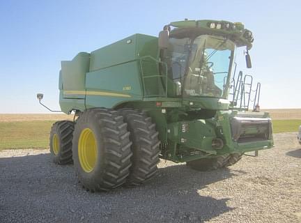 Image of John Deere S780 equipment image 1