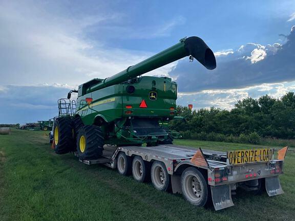 Image of John Deere S780 equipment image 1