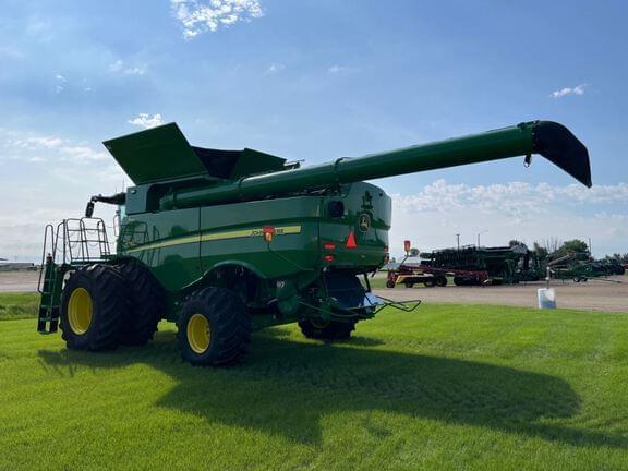 Image of John Deere S780 equipment image 2